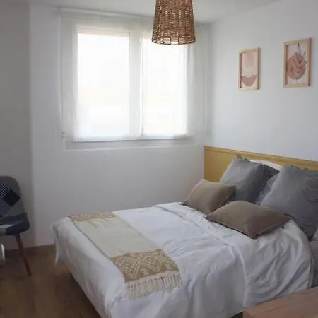 Apartment Apptartement Neuf - Situation Ideale - Balneo - Parking