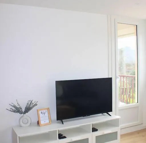 Apptartement Neuf - Situation Ideale - Balneo - Parking Apartment *